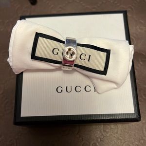 Gucci women’s sterling silver ring size 6